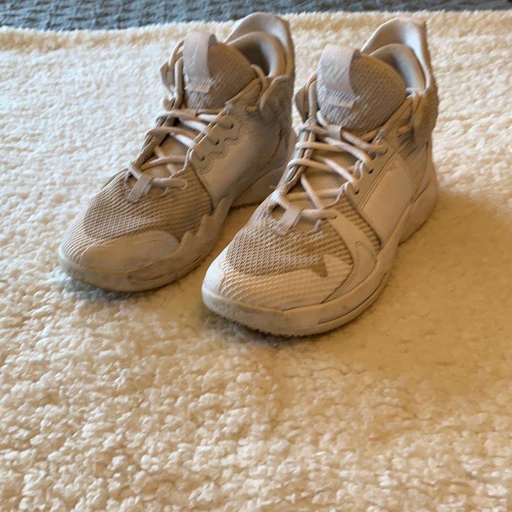 Nike Boys size 6Y Jordan rrs kb3 basketball shoes